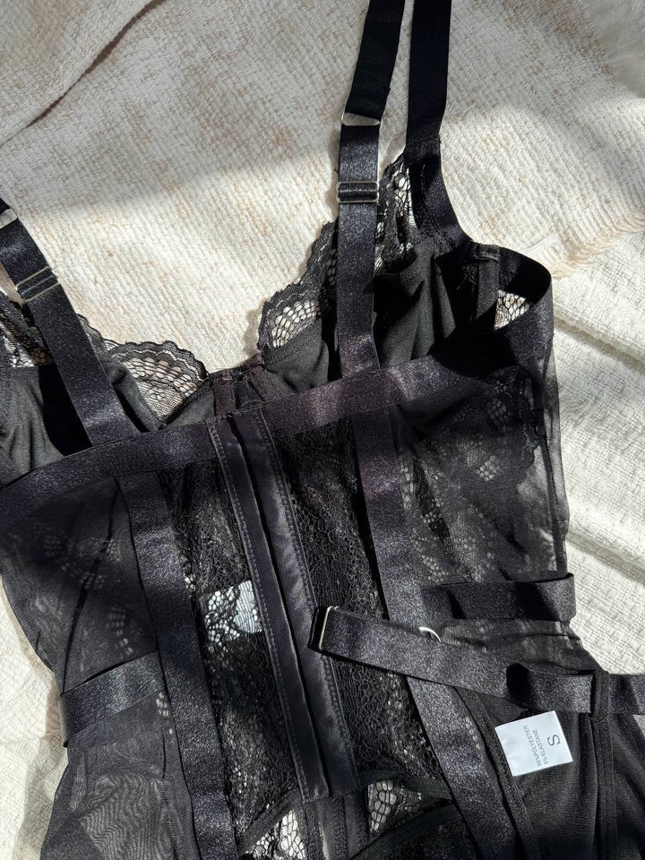 Alessandra™ | Černá Saténová Noční Košile Mirage