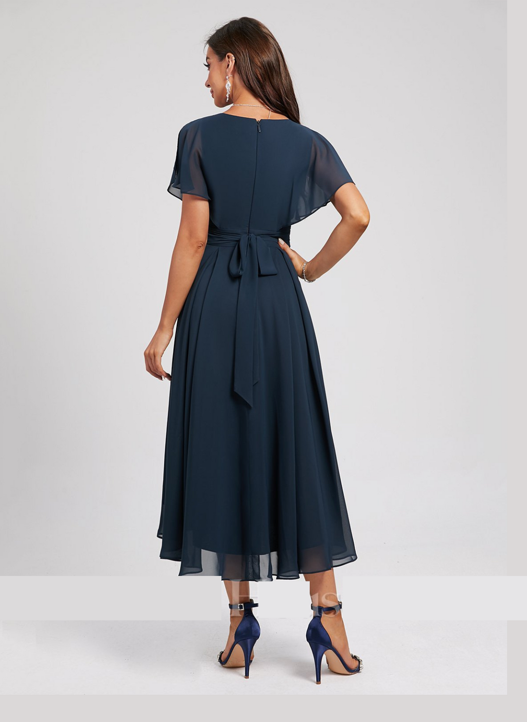 Adéla - Dlouhé šaty s výstřihem do V