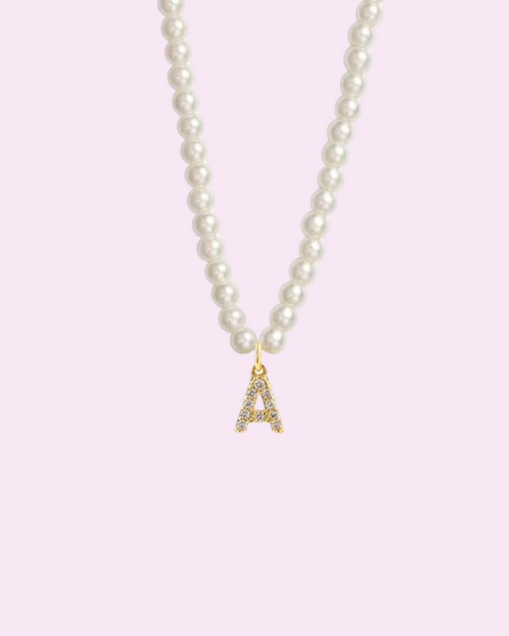 ABC - Náhrdelník s perlami a iniciálou osázenou kamínky