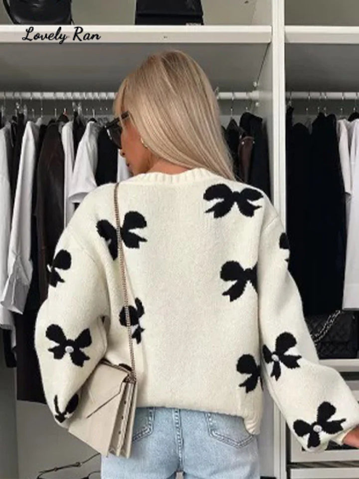 Annabel - Stylový svetr s šněrováním