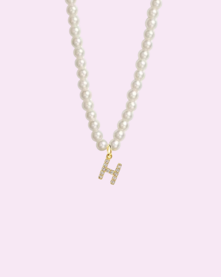 ABC - Náhrdelník s perlami a iniciálou osázenou kamínky
