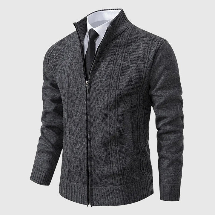 Jáchym – Pletený kabát s vysokým límcem a zipem