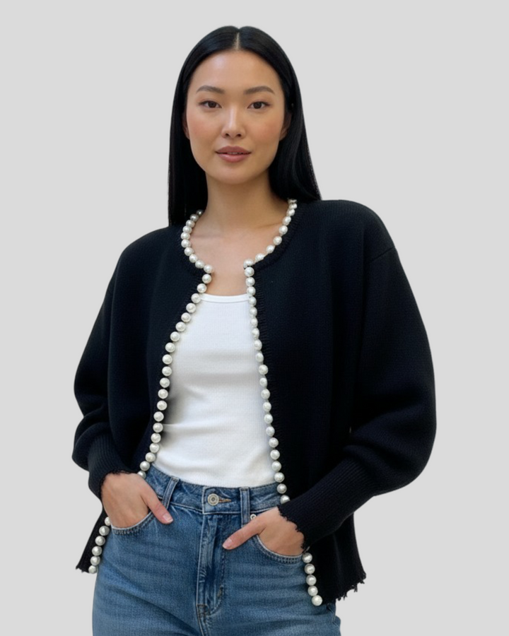 Lunara - Elegantní kardigan s perlovými detaily.