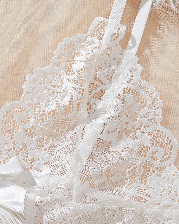 Julia™ | Sexy noční košile s krajkou a hlubokým výstřihem ve tvaru V & G-string