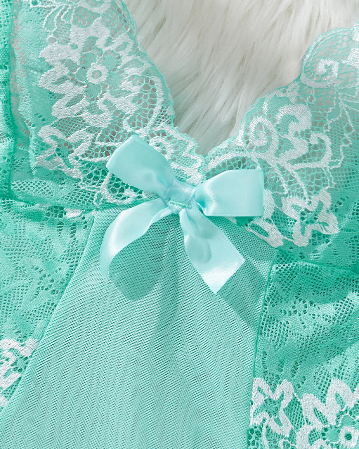 Julia™ | Sexy noční košile s krajkou a hlubokým výstřihem ve tvaru V & G-string